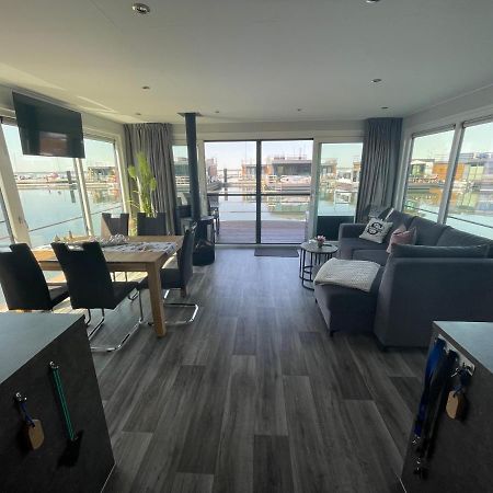 Hausboote Am Baerwalder See Traumhaus-Mieten Klitten Esterno foto