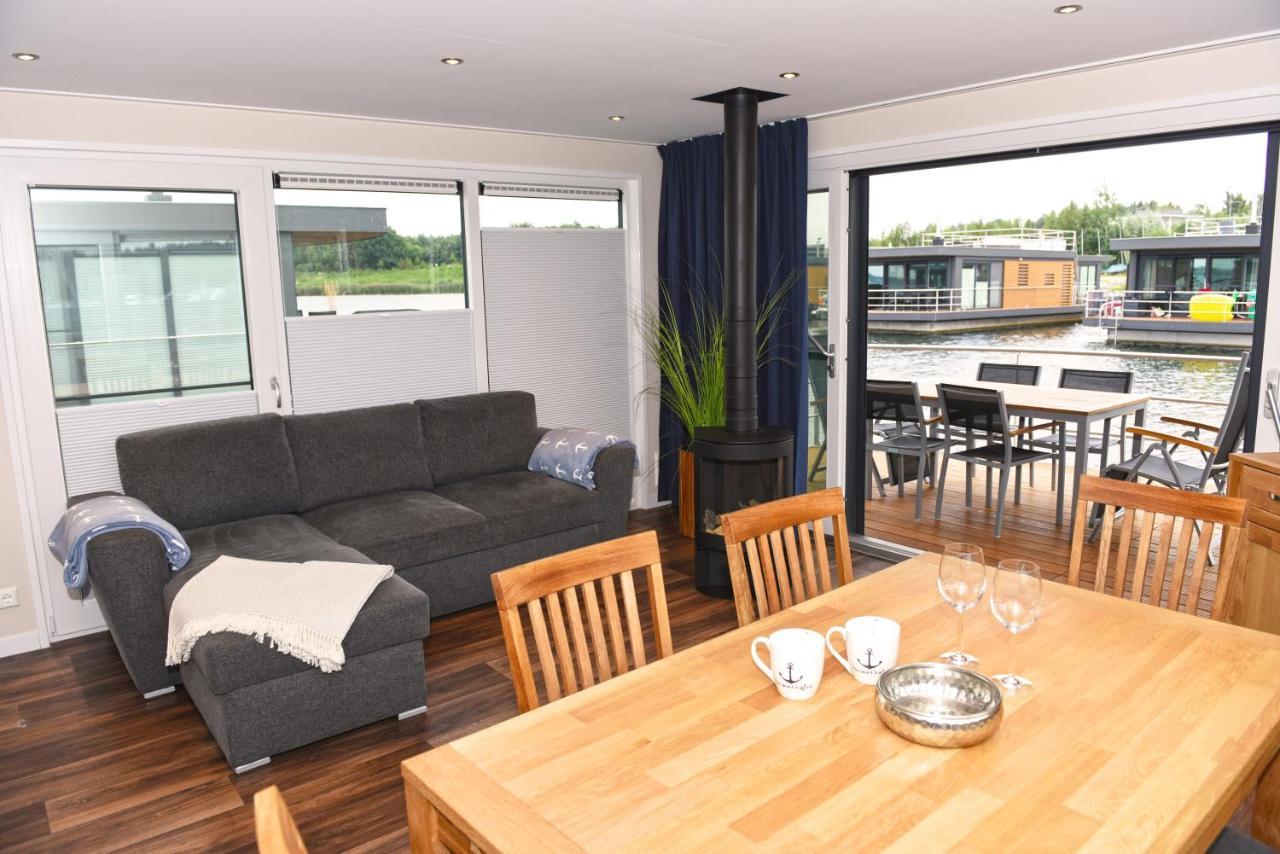 Hausboote Am Baerwalder See Traumhaus-Mieten Klitten Esterno foto