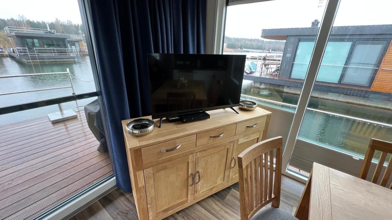 Hausboote Am Baerwalder See Traumhaus-Mieten Klitten Esterno foto