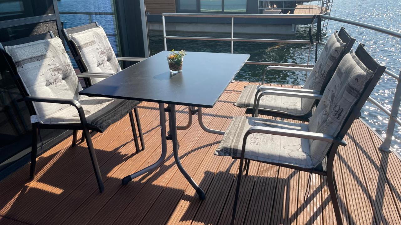 Hausboote Am Baerwalder See Traumhaus-Mieten Klitten Esterno foto